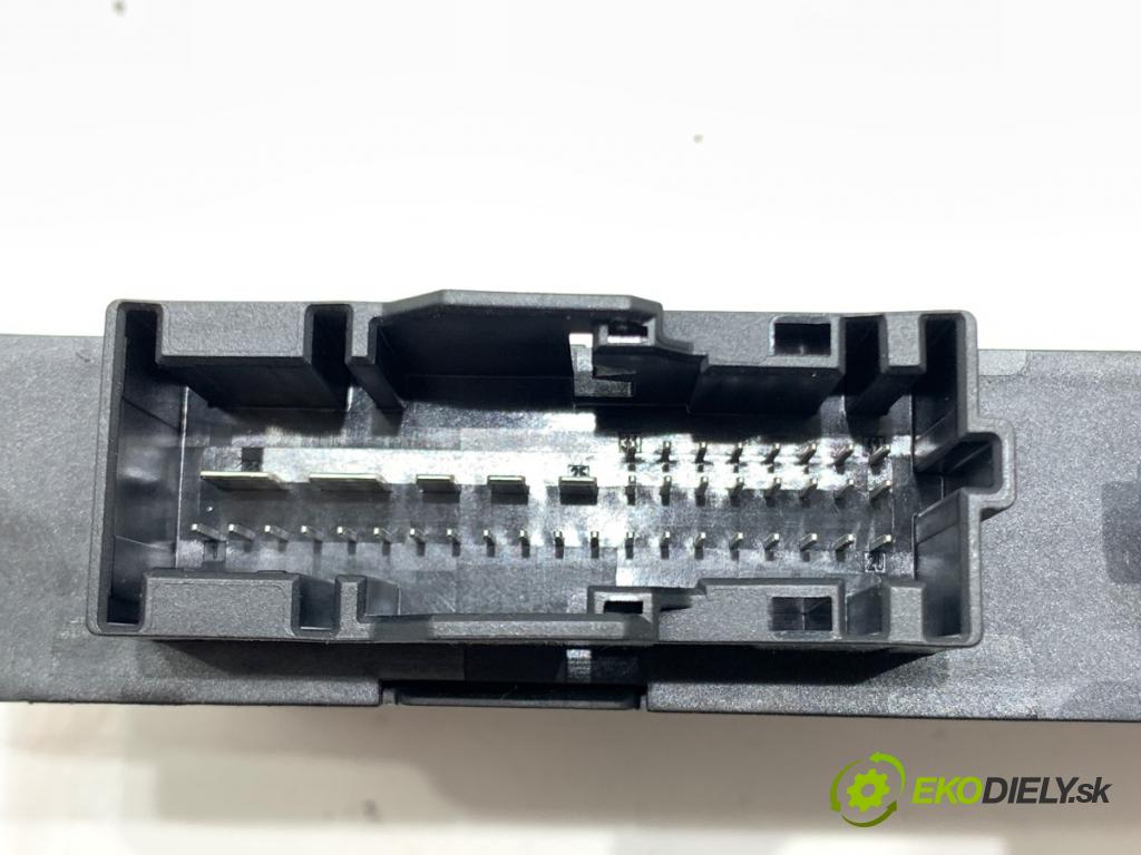 BMW E91 Kombi 2010 135 kW 320 d 1995 modul řídící jednotka CAS 9226238