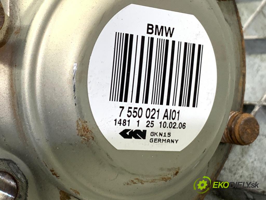 BMW E60 sedan 2006 160 kW 525 i 2996 poloos levý zadní část 7550021