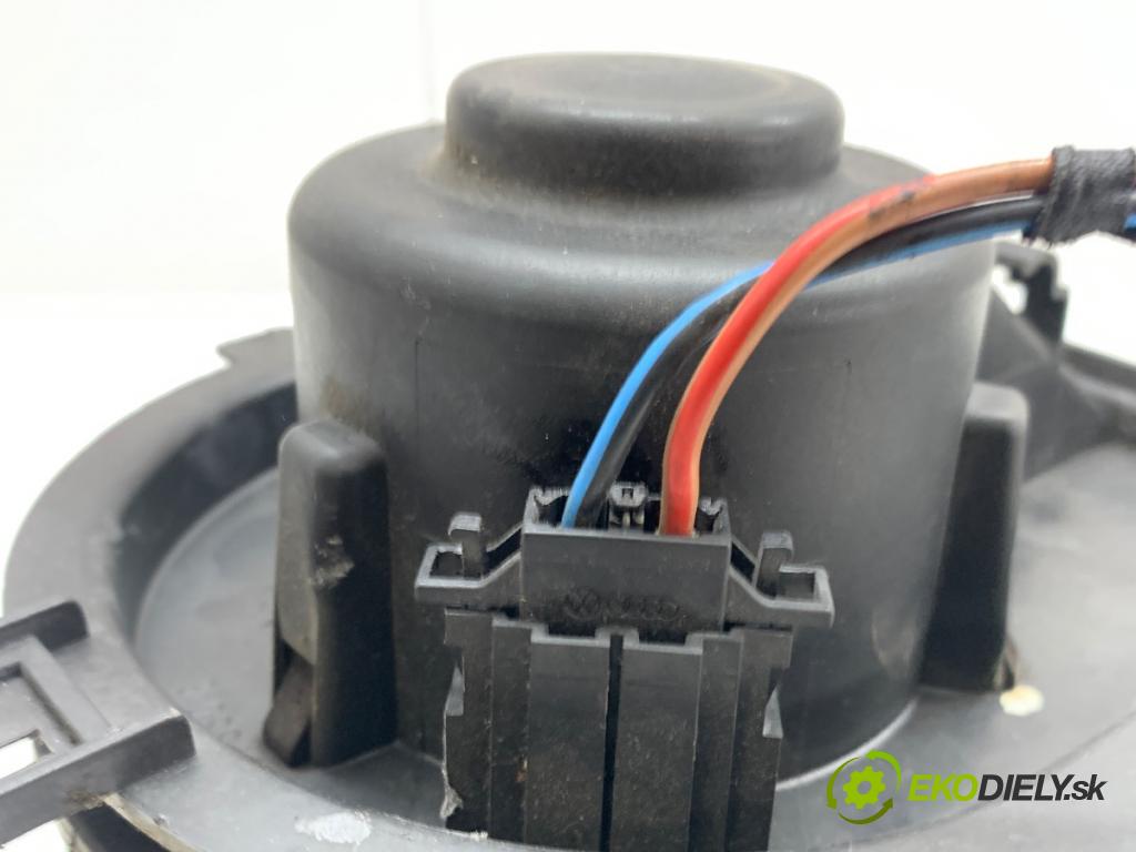 AUDI A3 8L liftback 2000 132 kW 1.8 T 1781 ventilátor kúrenia 1J1819021A