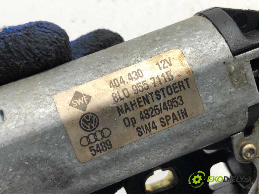 AUDI A3 8L liftback 2000 132 kW 1.8 T 1781 Motor stieračov zad 8L0955711B