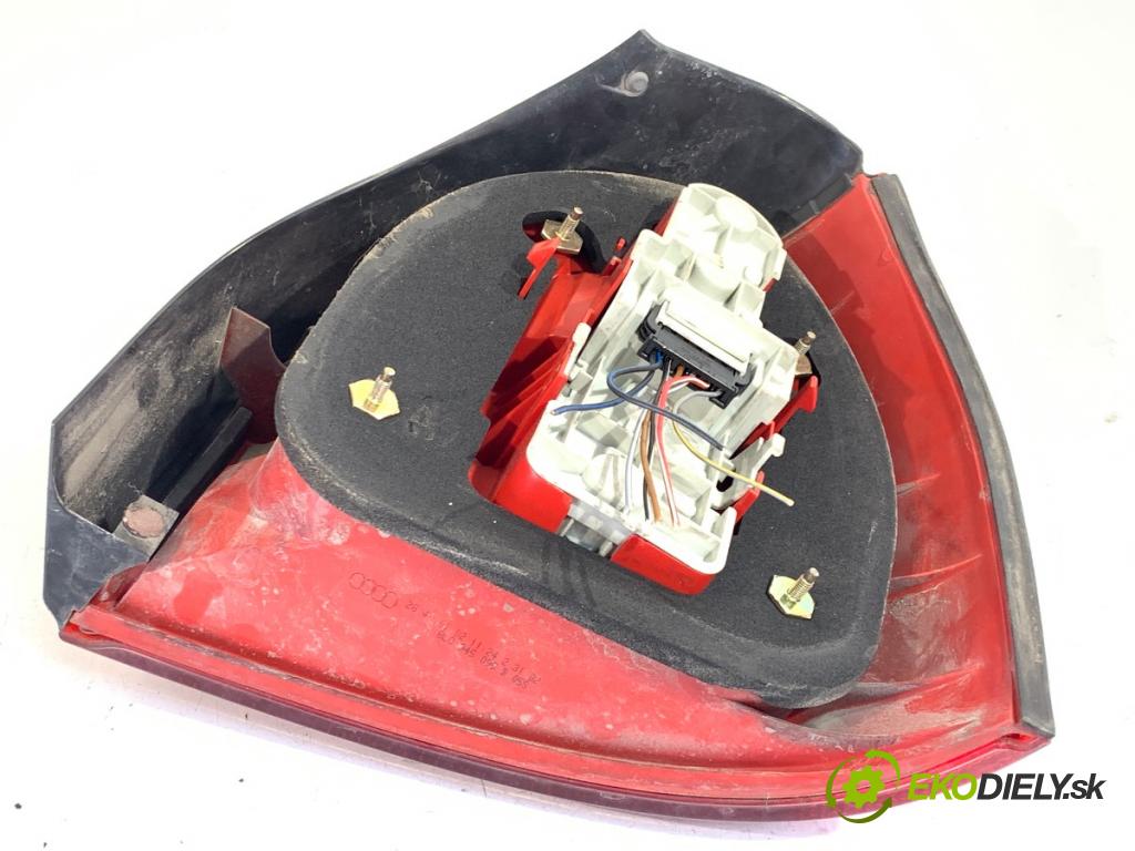 AUDI A3 8L liftback 2000 132 kW 1.8 T 1781 světlo levý zadní část 8L0945095B