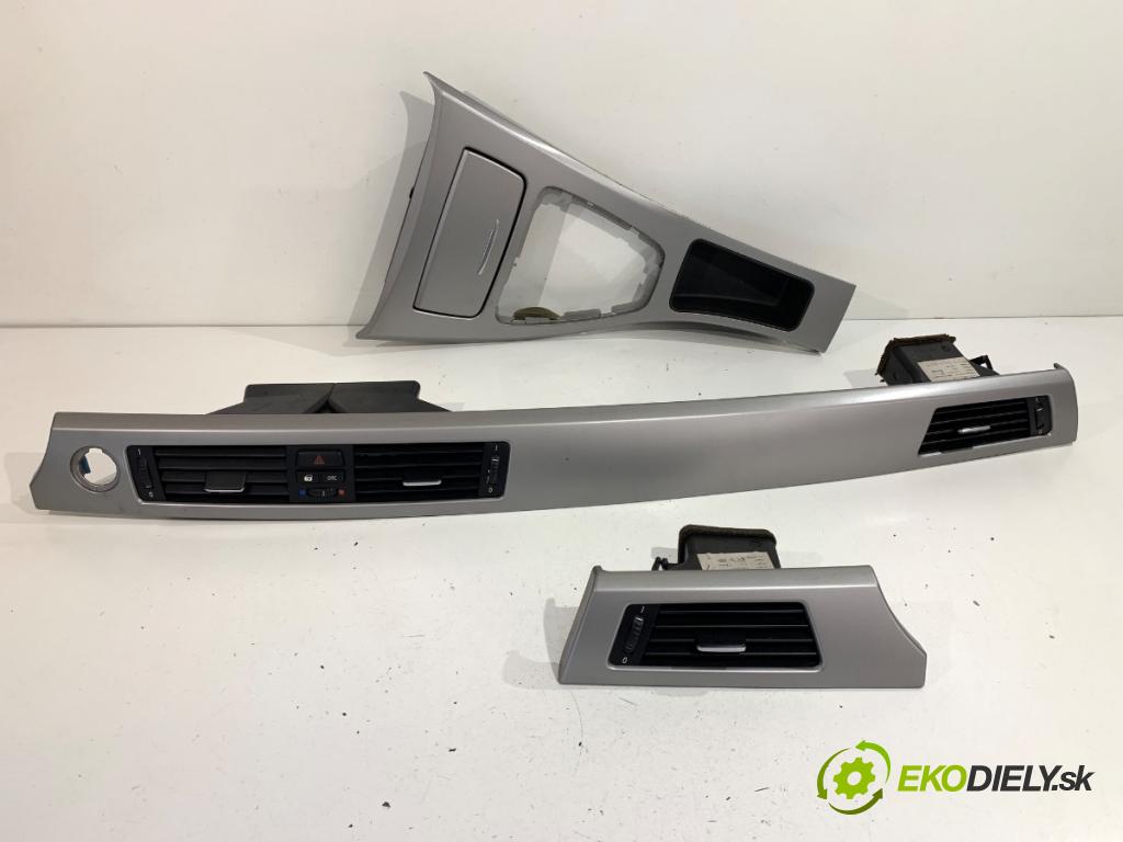 BMW E90 sedan 2006 120 kW 320 d 1995 lišty kryt 6924082 (Lišta)
