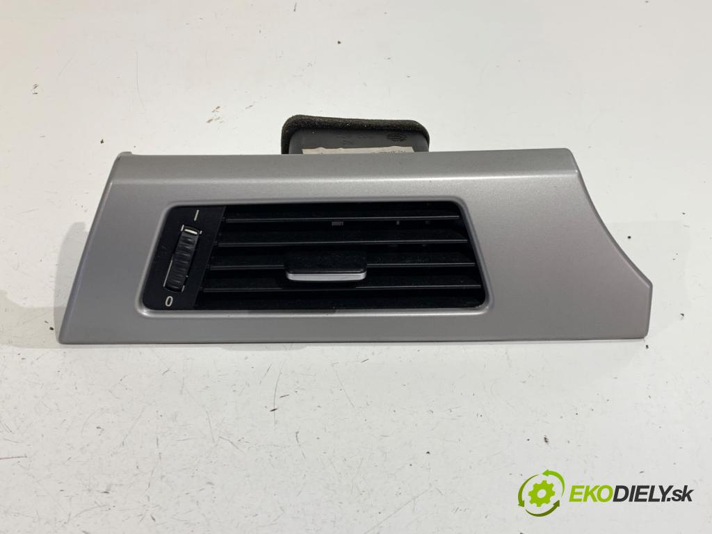 BMW E90 sedan 2006 120 kW 320 d 1995 lišty kryt 6924082 (Lišta)