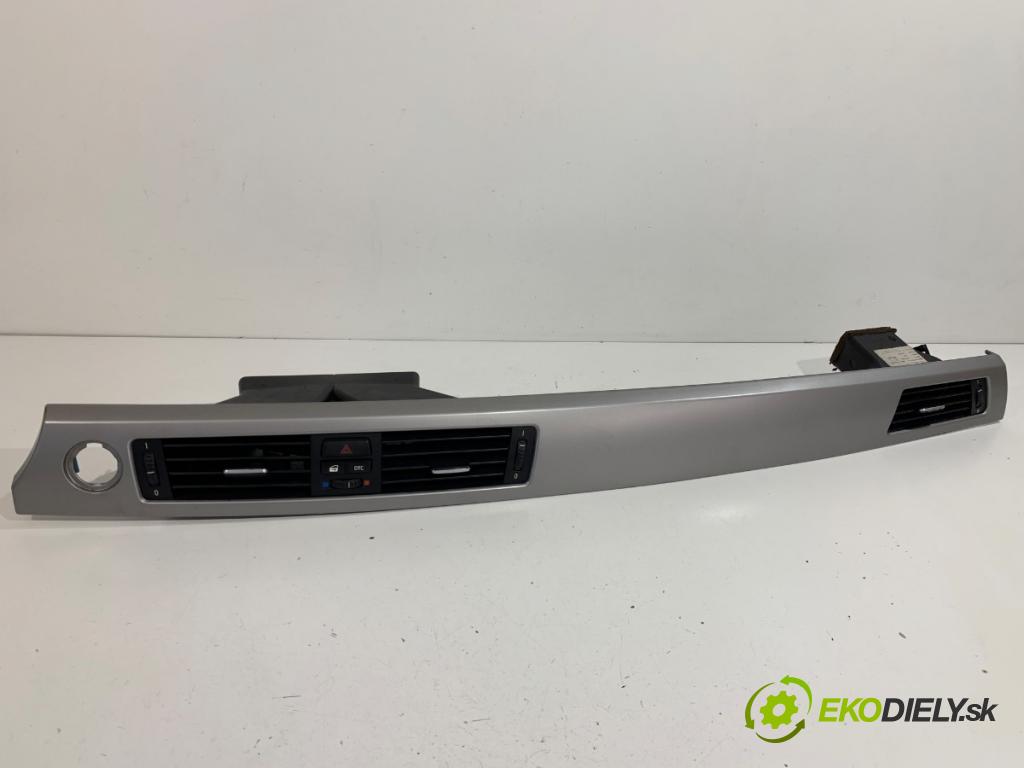 BMW E90 sedan 2006 120 kW 320 d 1995 lišty kryt 6924082 (Lišta)