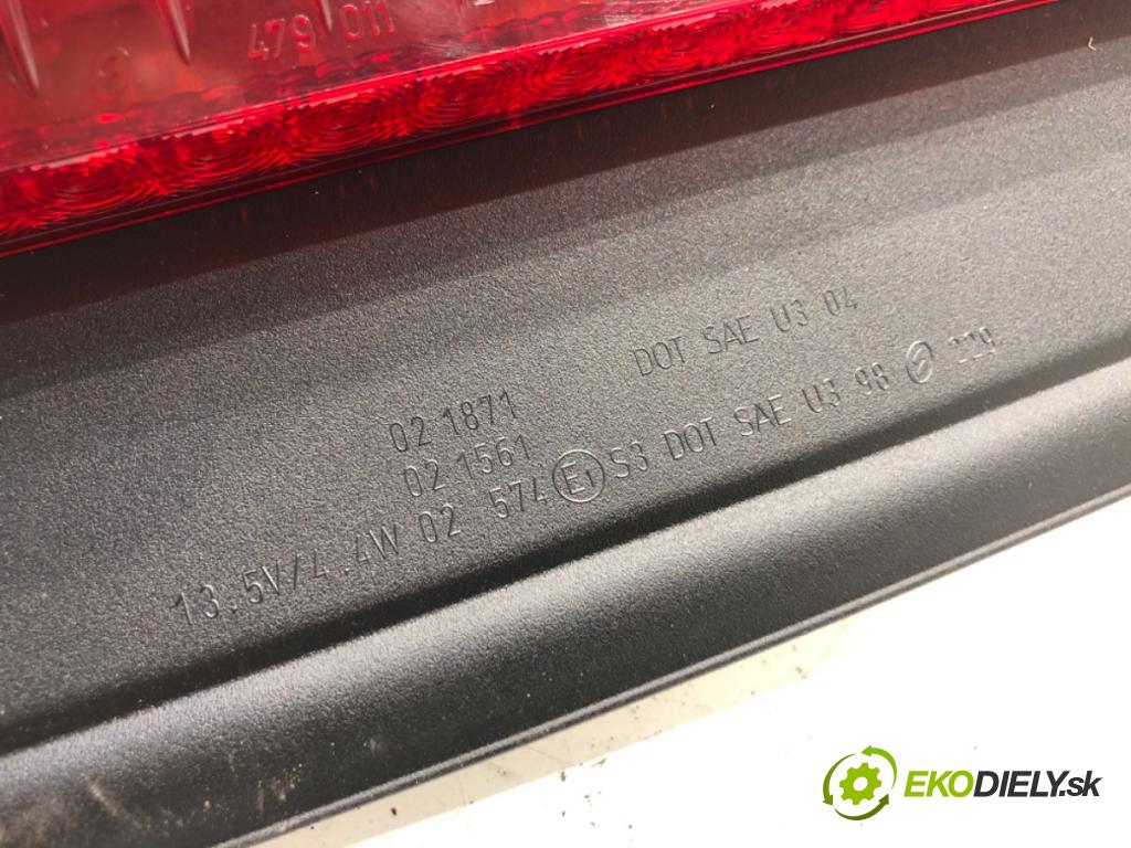 BMW E90 sedan 2006 120 kW 320 d 1995 světlo brzdových světel