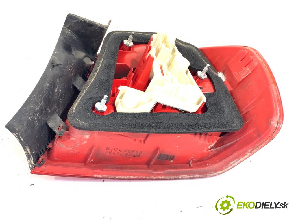 BMW E90 sedan 2006 120 kW 320 d 1995 Svetlo ľavy zad 6937457