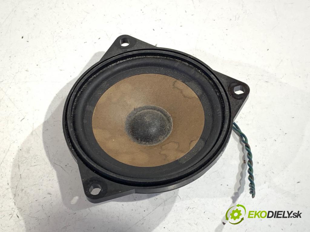 BMW E90 sedan 2006 120 kW 320 d 1995 reproduktory 6923174