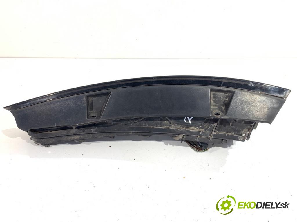 OPEL MERIVA A nadwozie wielkoprzestrzenne (MPV) 2009 77 kW 1.6 (E75) 1598 světlo pravý zadní část