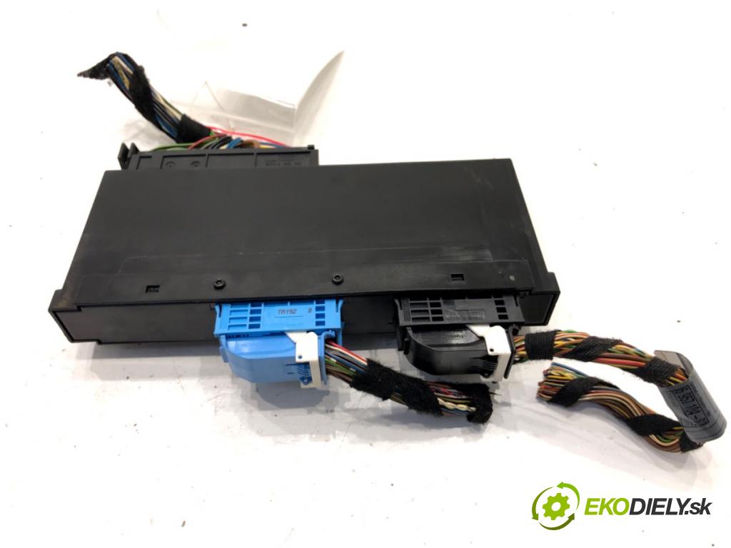BMW E90 sedan 2006 120 kW 320 d 1995 modul komfortu 6983302 (Komfortní modul)