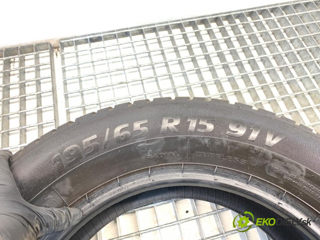 --- ---      PNEUMATIKA: 4X 195/65 R15 KORMORAN