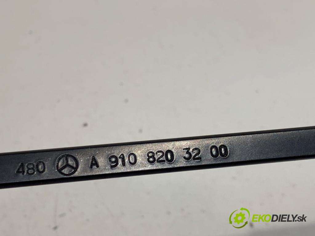 MERCEDES-BENZ eSPRINTER Skrzynia Skrzynia 2021 85 kW Electric (910.633)  Rameno stierače predný A9108203300