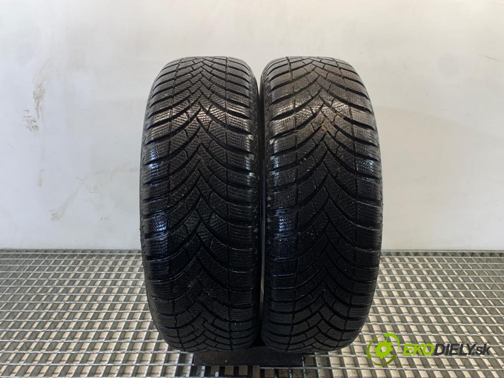 --- ---      PNEUMATIKY: zima 2X 215/65 R17 SEMPERIT 