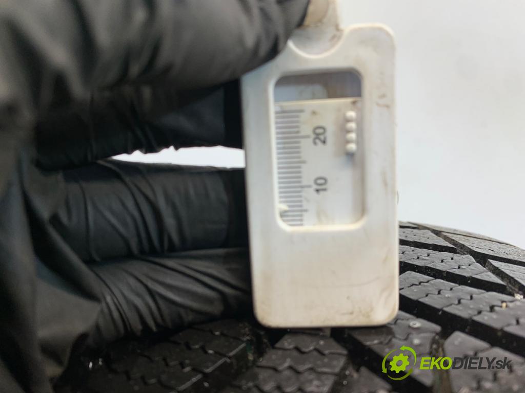 --- --- PNEUMATIKA: zima 2X 215/65 R17 SEMPERIT: