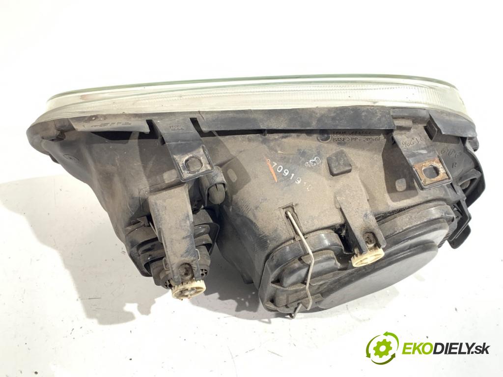VW GOLF IV liftback 1999 66 kW 1.9 TDI 1896 Svetlomet pravy predný