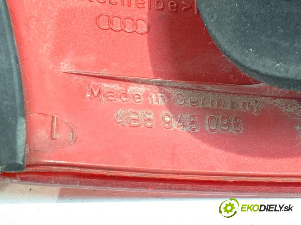 AUDI A6 C5 sedan 1998 110 kW 1.8 T 1781 světlo pravý zadní část 4B5945096