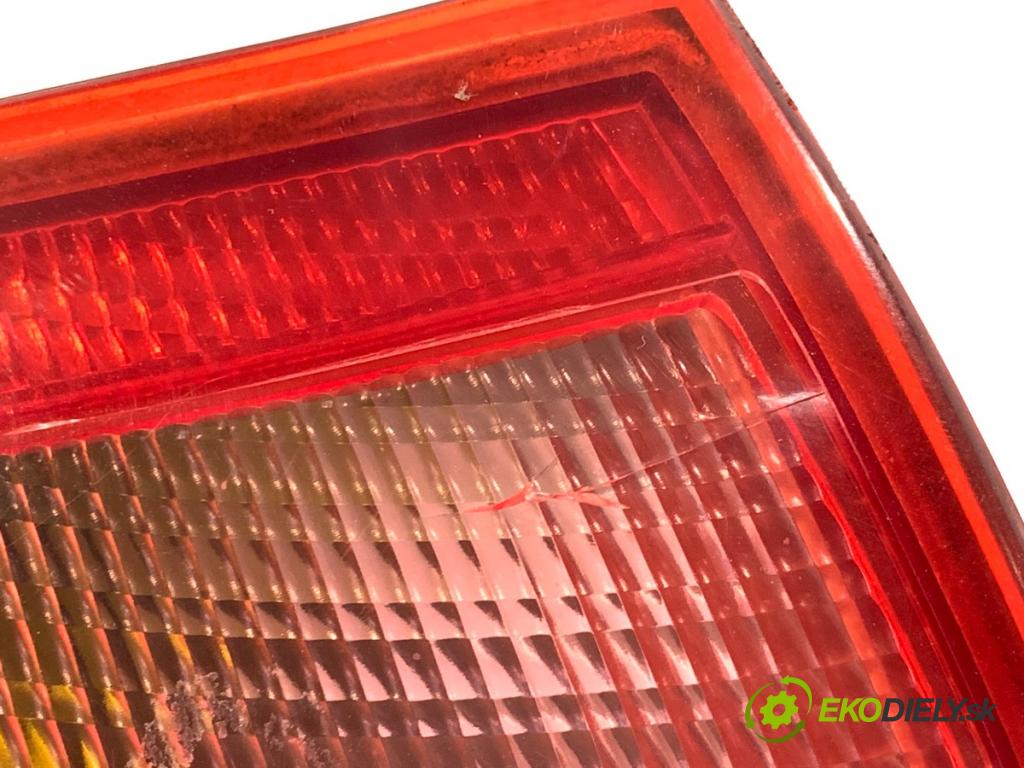 AUDI A6 C5 sedan 1998 110 kW 1.8 T 1781 světlo levý zadní část