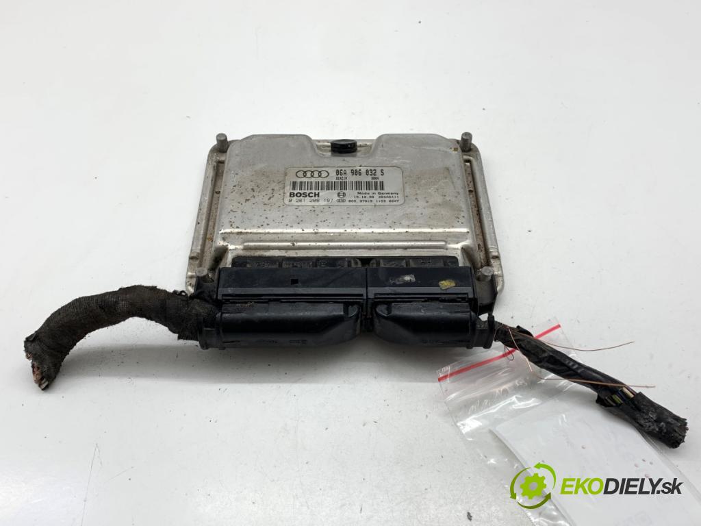 AUDI A3 8L liftback 2000 132 kW 1.8 T 1781 riadiaca jednotka Motor 06A906032S (Riadiaca jednotka)