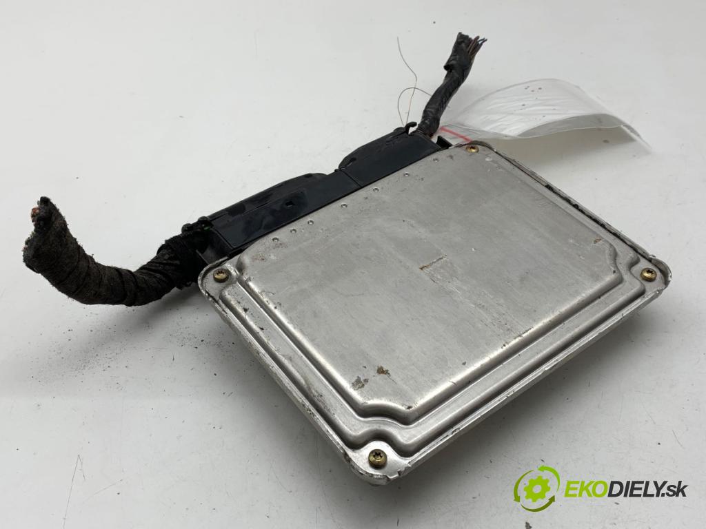AUDI A3 8L liftback 2000 132 kW 1.8 T 1781 riadiaca jednotka Motor 06A906032S (Riadiaca jednotka)