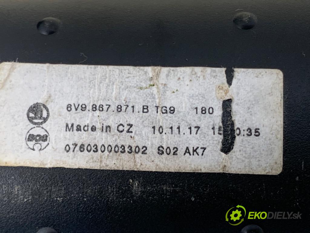 SKODA FABIA III Kombi 2017 77 kW 1.4 TDI 1422 Roleta kufra 6V9867871B