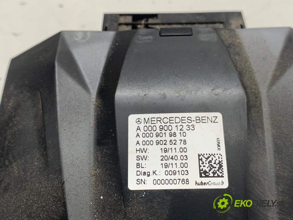MERCEDES-BENZ eSPRINTER Skrzynia Skrzynia 2021 85 kW Electric (910.633) Modul Rozdeľovač NAPÄTIA: A0009001233