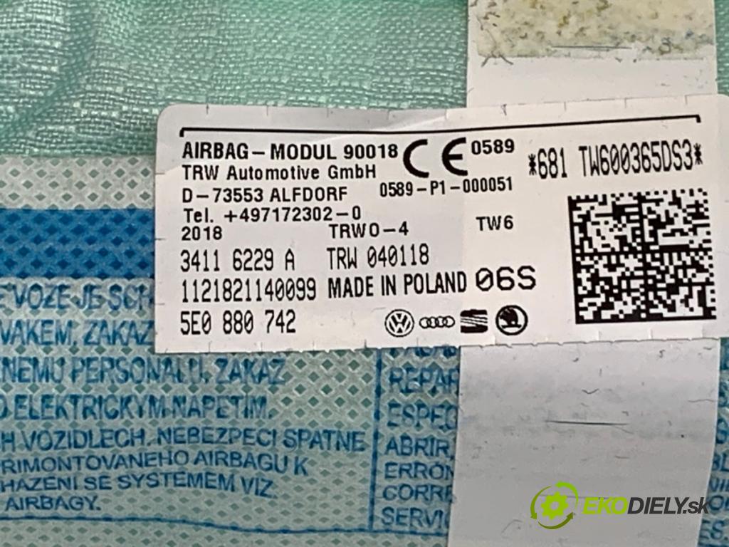 SKODA OCTAVIA III liftback 2018 110 kW 1.4 TSI 1395 stropní pravý 5E0880742
