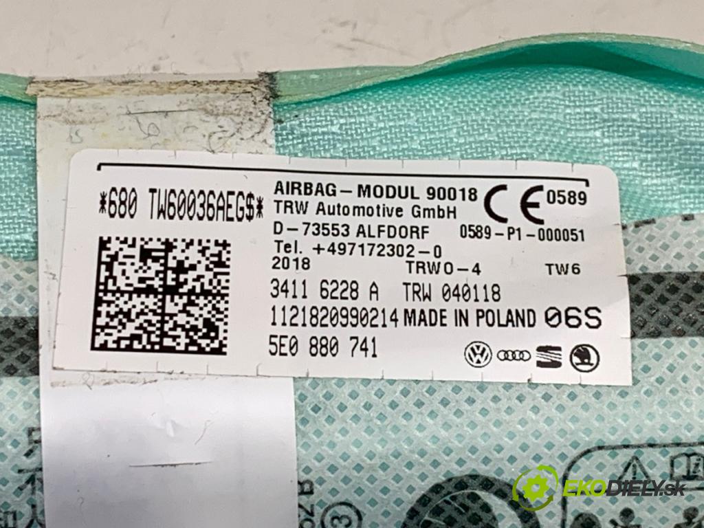 SKODA OCTAVIA III liftback 2018 110 kW 1.4 TSI 1395 stropní levý 5E0880741
