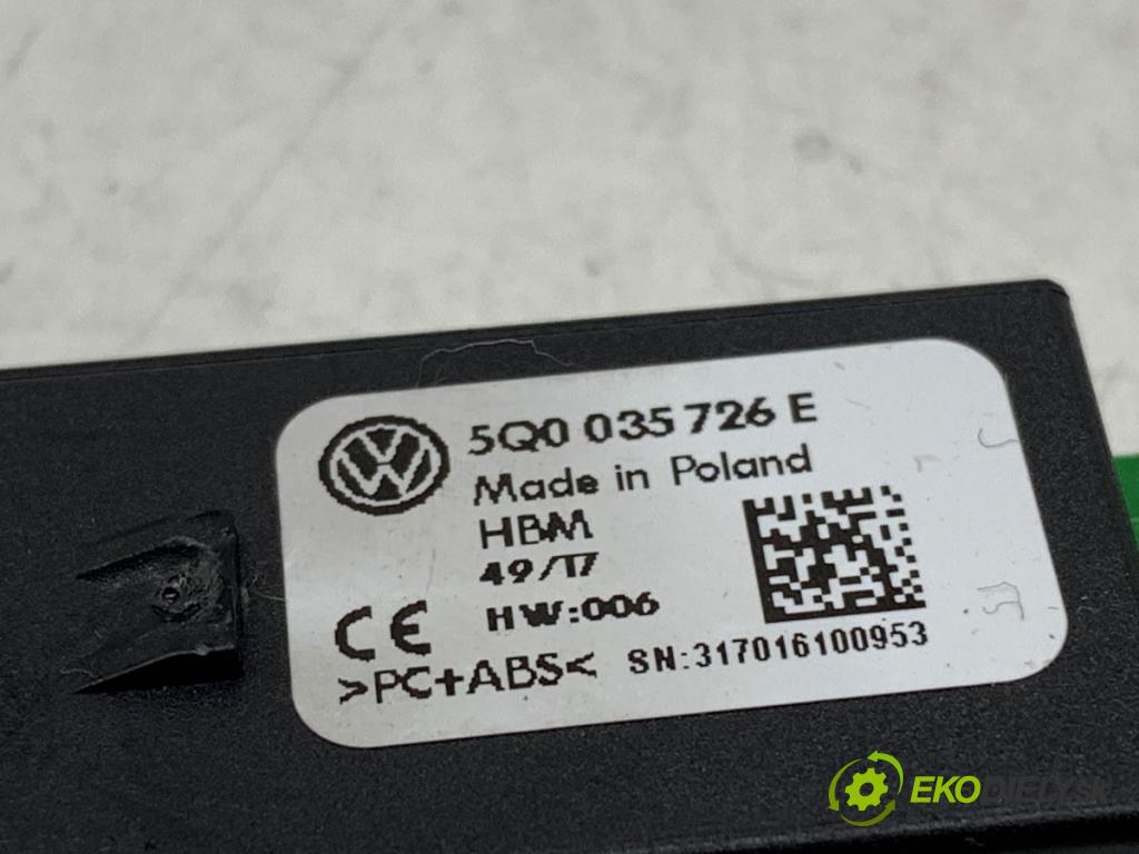 SKODA OCTAVIA III liftback 2018 110 kW 1.4 TSI 1395 HNÍZDO: USB 5Q0035726E