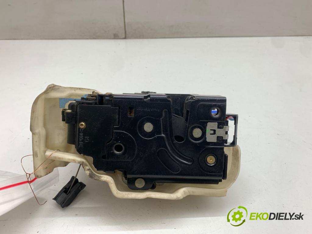 VW GOLF PLUS V liftback 2006 77 kW 1.9 TDI 1896 zámok Dvere ľavy predný 3D1837015