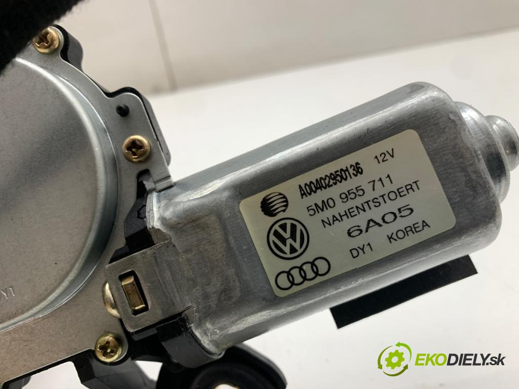 VW GOLF PLUS V liftback 2006 77 kW 1.9 TDI 1896 Motor stieračov zad 5M0955711