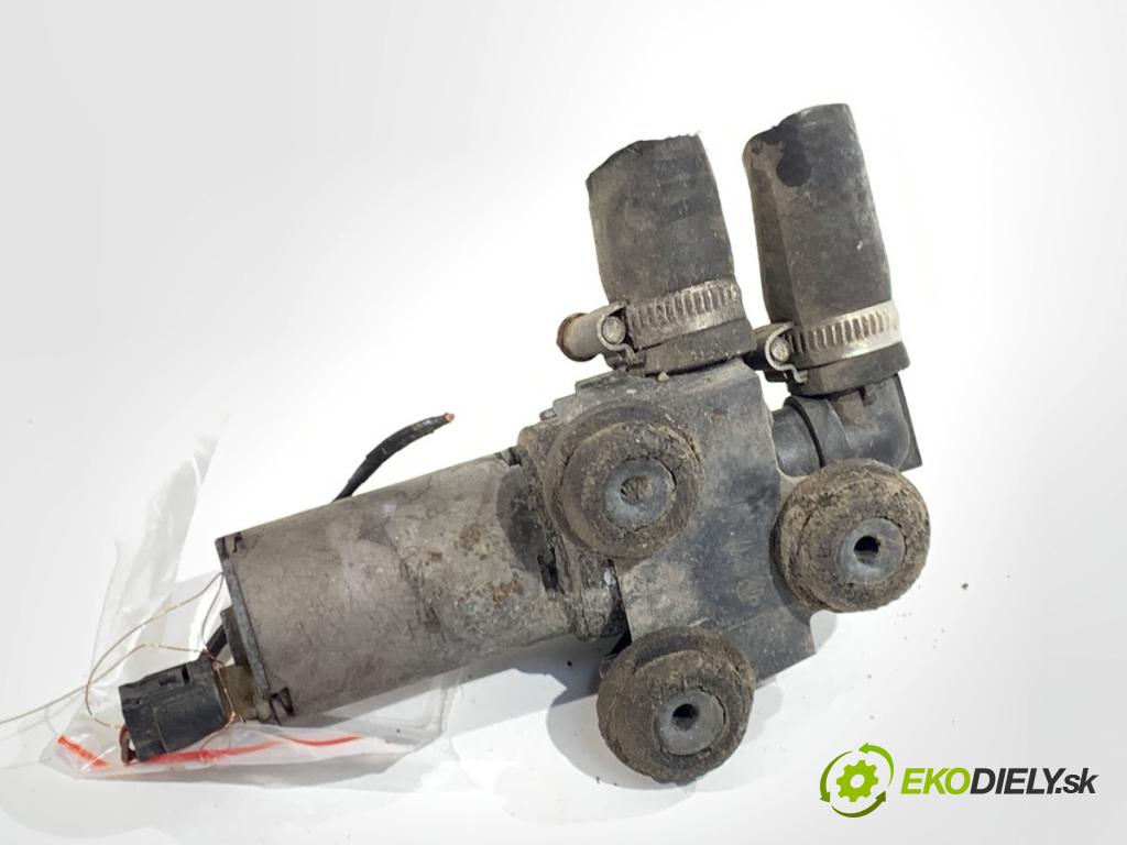 BMW E90 sedan 2006 120 kW 320 d 1995 Magnetický ventil vody 8369806 (Elektrosúčasti ostatné)