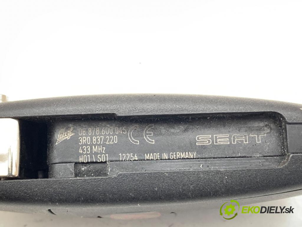 SEAT EXEO sedan 2012 147 kW 2.0 TFSI 1984 klíč DÁLKOVÝ: 3R0837220