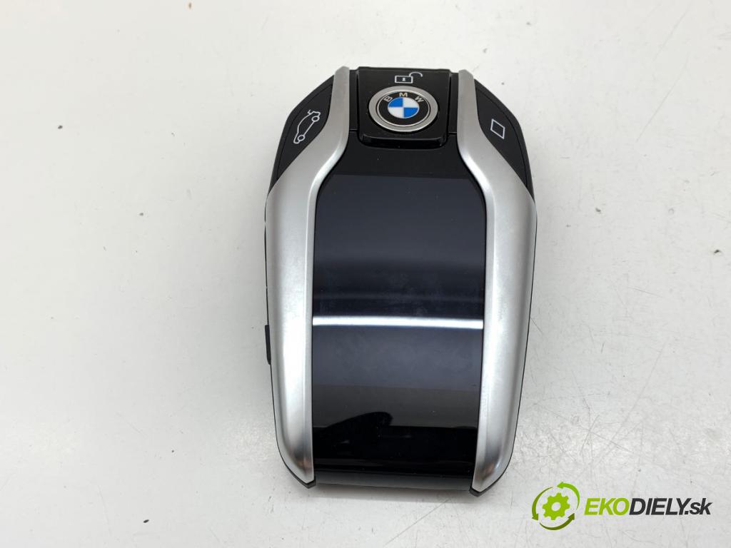 BMW G05 SUV 2022 210 kW xDrive 30 d Mild-Hybrid 2993 klíč DÁLKOVÝ: klíč 