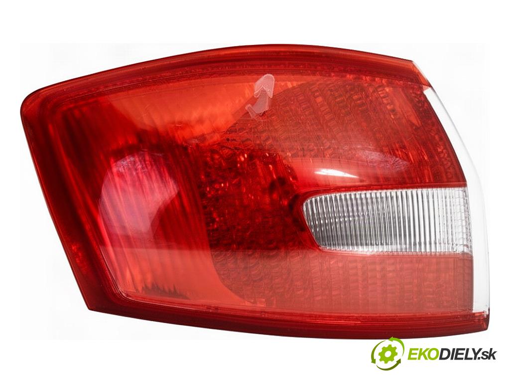 FORD KUGA I SUV 2012 120 kW 2.0 TDCi 4x4 1997 světlo levý zadní část