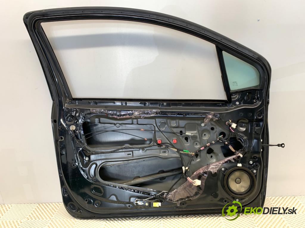 TOYOTA YARIS III liftback 2011 51 kW 1.0 (KSP130_) 998 dveře levý přední část
