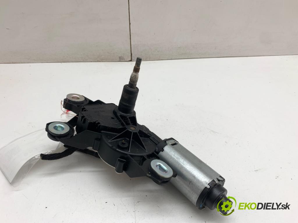 SEAT LEON II liftback 2012 103 kW 2.0 TDI 1968 Motor stieračov zad 1P0955711