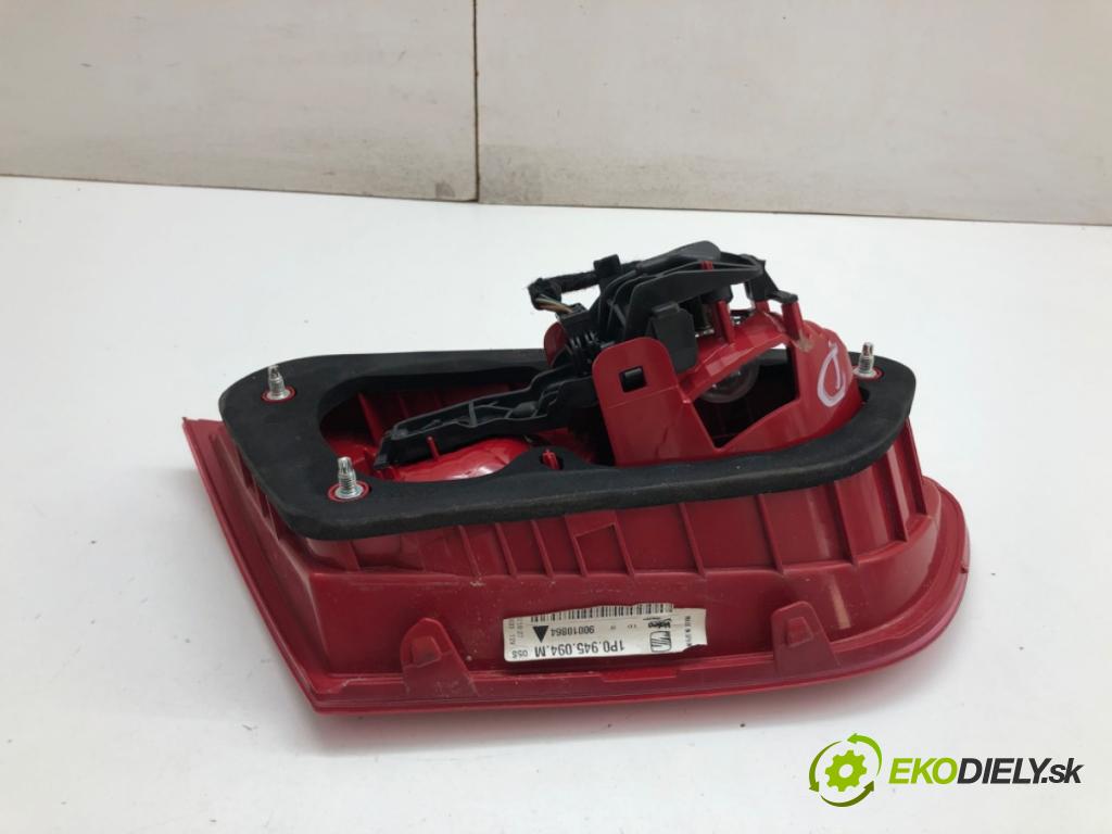 SEAT LEON II liftback 2012 103 kW 2.0 TDI 1968 Svetlo pravy zad vnútorná 1P0945094M