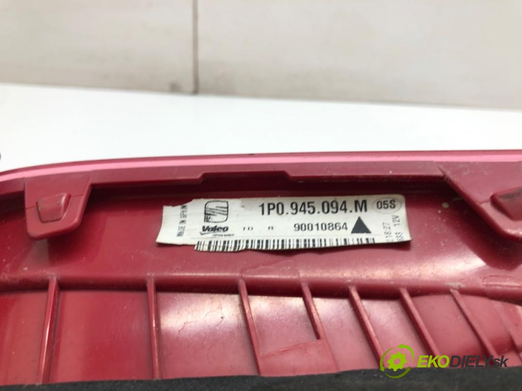 SEAT LEON II liftback 2012 103 kW 2.0 TDI 1968 Svetlo pravy zad vnútorná 1P0945094M