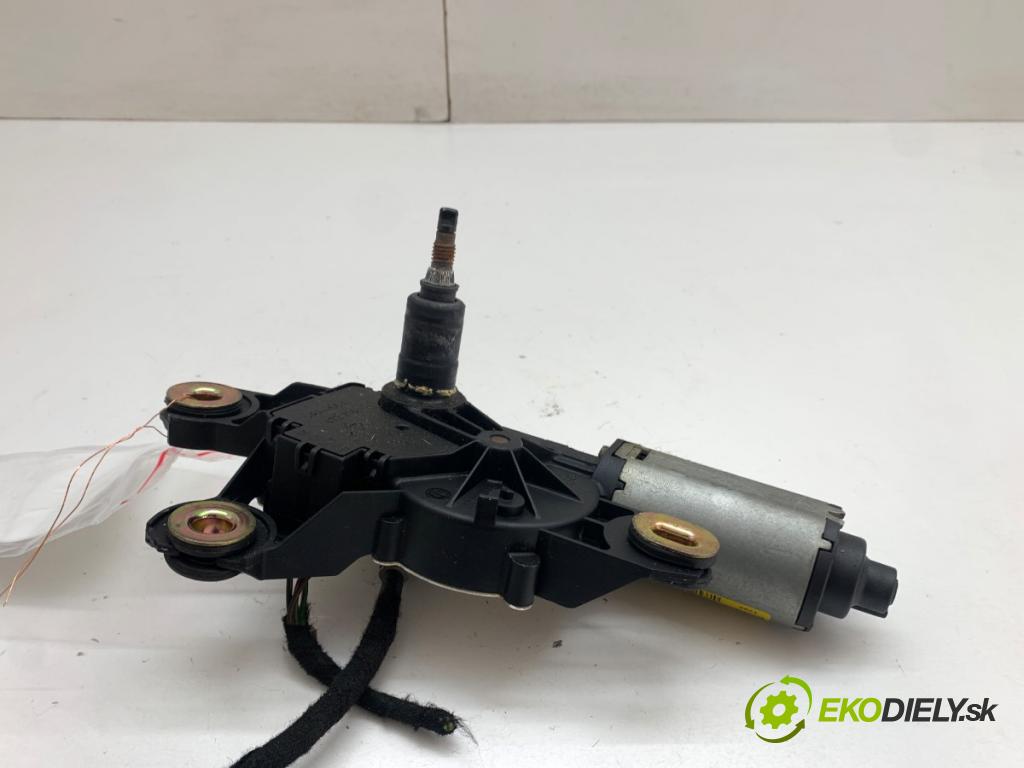 SEAT LEON II liftback 2005 103 kW 2.0 TDI 1968 Motor stieračov zad 5P0955711B