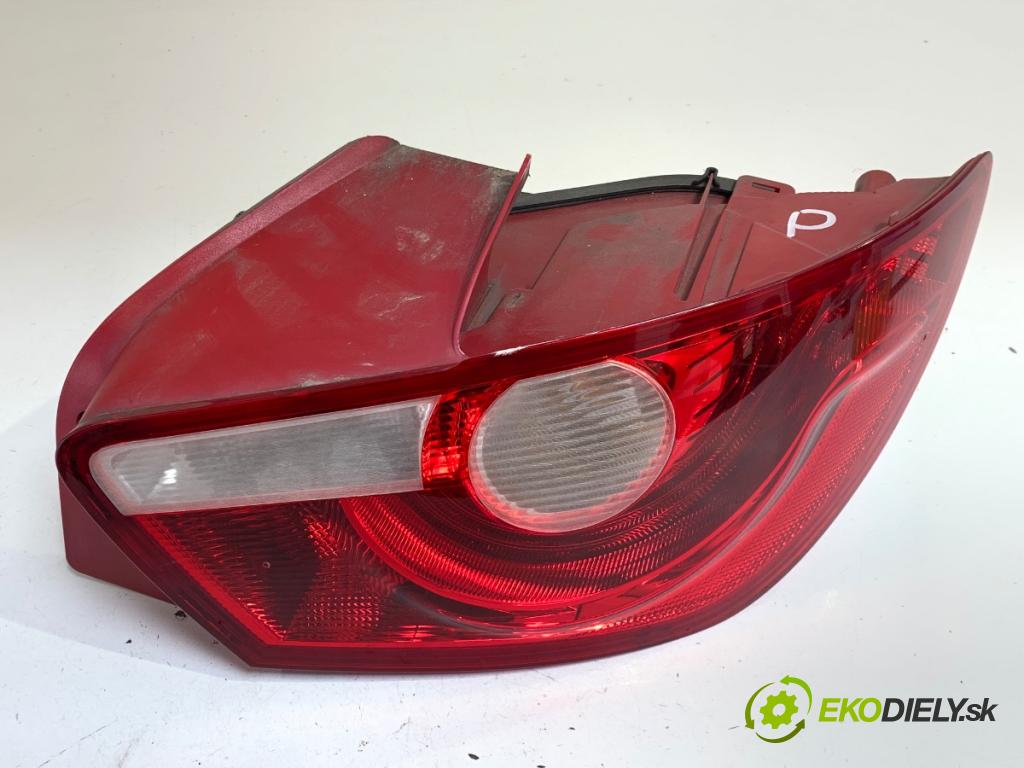 SEAT IBIZA IV liftback 2010 63 kW 1.4 1390 světlo pravý zadní část 6J3945096F