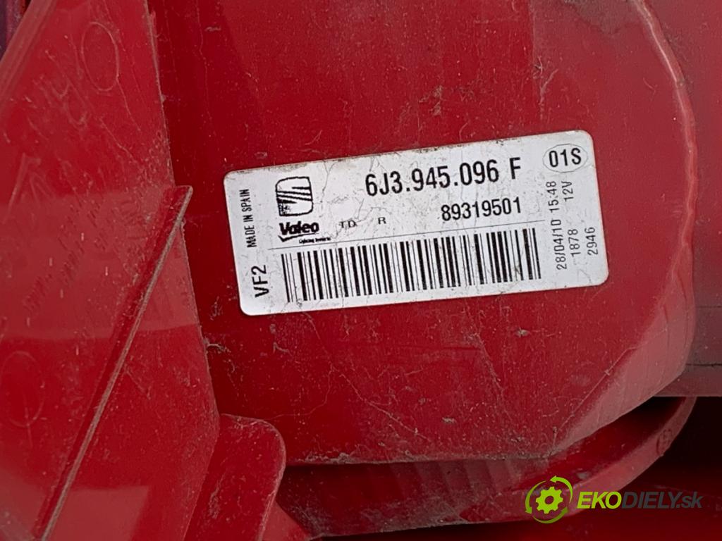 SEAT IBIZA IV liftback 2010 63 kW 1.4 1390 světlo pravý zadní část 6J3945096F