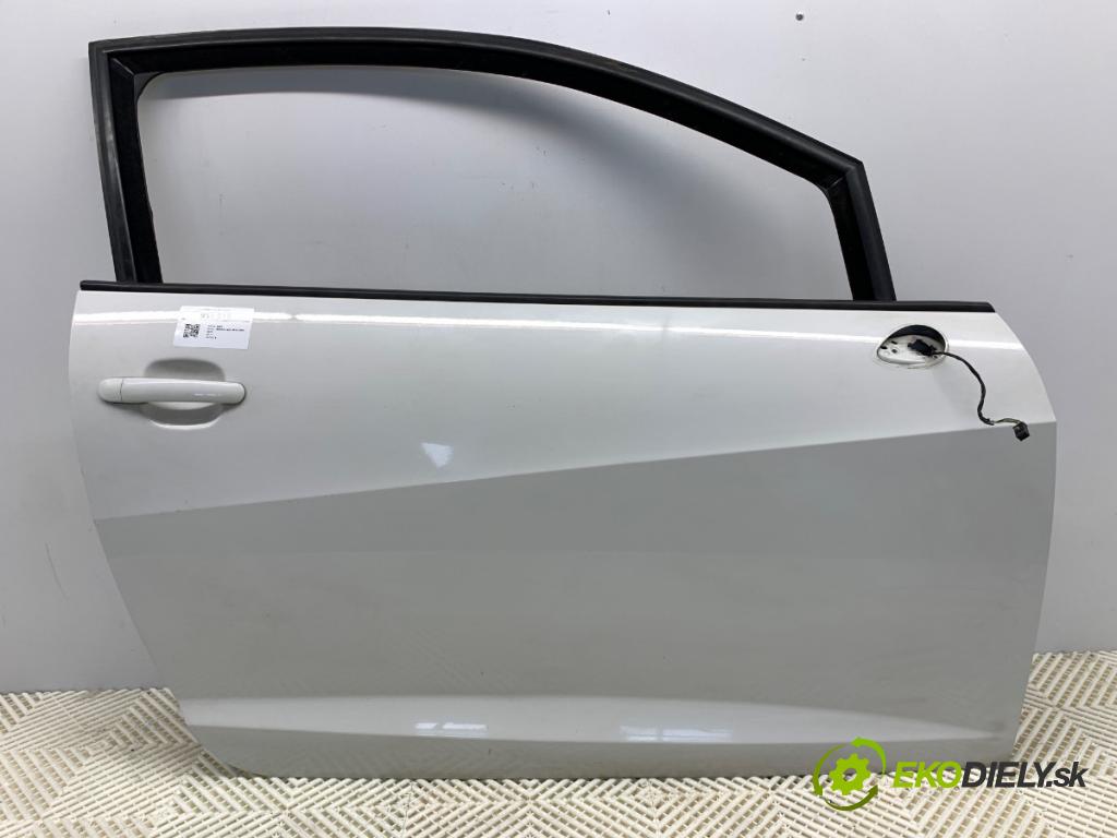 SEAT IBIZA IV liftback 2010 63 kW 1.4 1390 dveře pravý přední část 