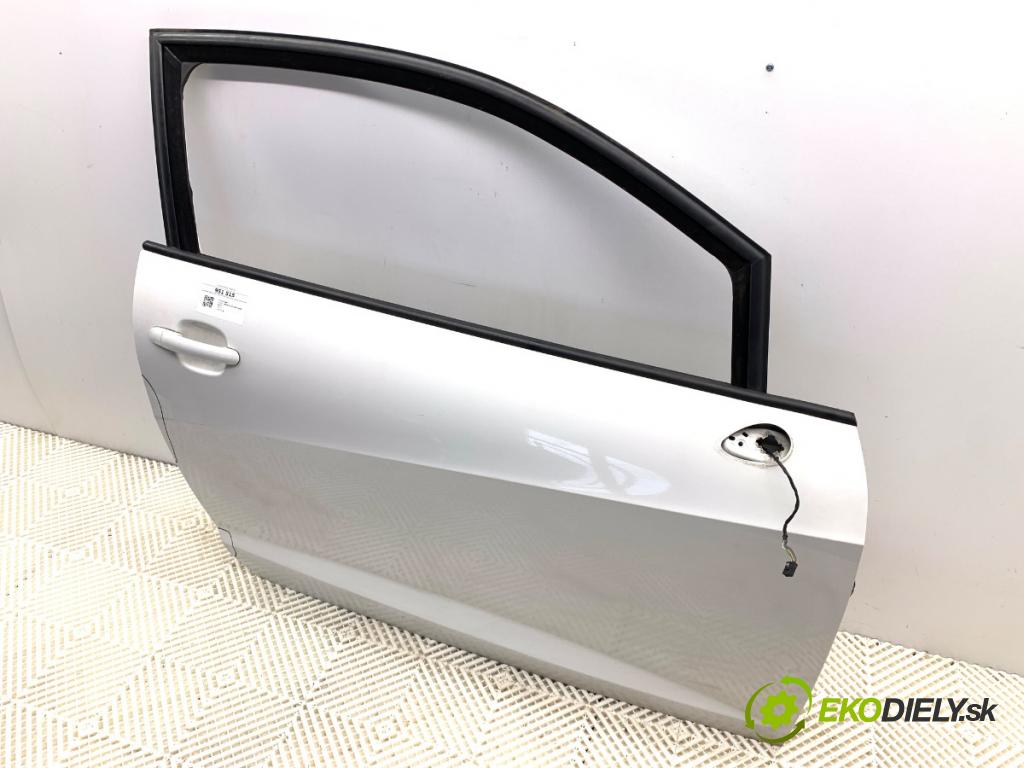 SEAT IBIZA IV liftback 2010 63 kW 1.4 1390 dveře pravý přední část