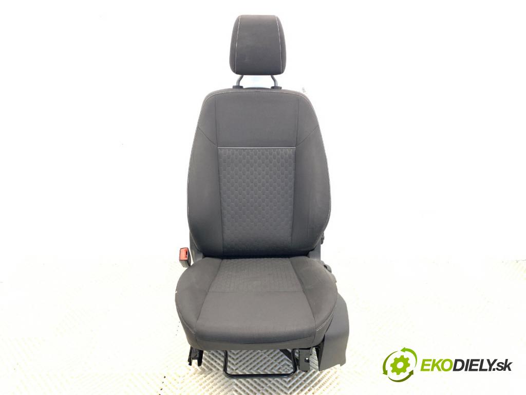 FORD FOCUS III Kombi 2014 103 kW 2.0 TDCi 1997 sedadlo levý přední část 