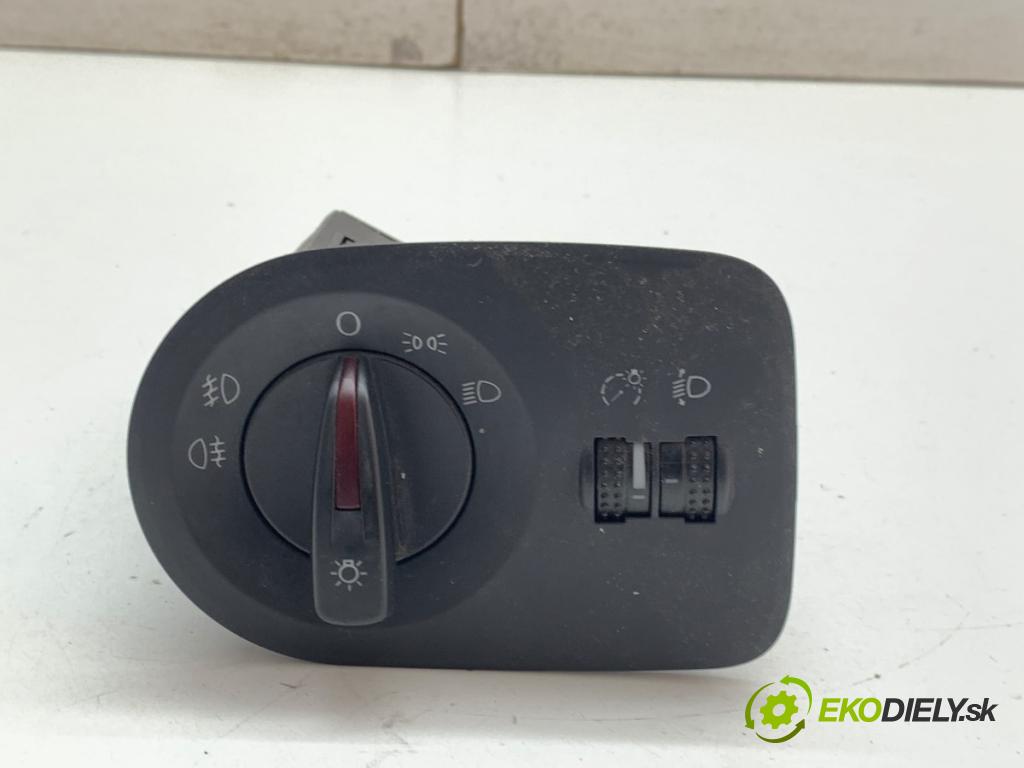 SEAT IBIZA IV liftback 2010 63 kW 1.4 1390 spínač světel 6J1941531J