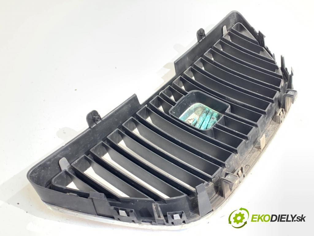 SEAT IBIZA IV liftback 2010 63 kW 1.4 1390 Mriežka maska 6J0853651 (Mriežka predná (maska chladiča))