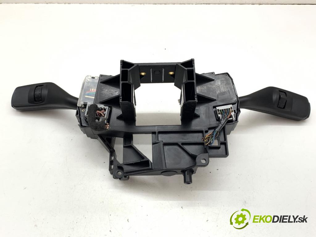 FORD KUGA I SUV 2012 120 kW 2.0 TDCi 4x4 1997 Prepínač kombinovaný 4M5T-13N064-HK (Prepínacie páčky pod volantom)