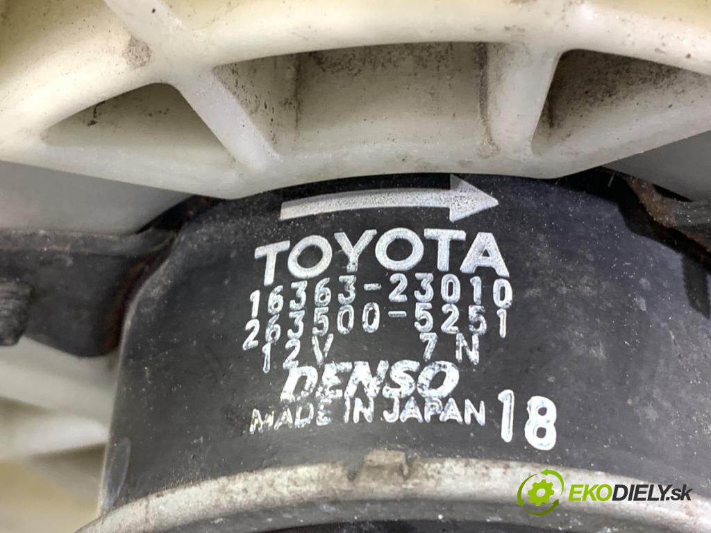 TOYOTA YARIS III liftback 2011 51 kW 1.0 (KSP130_) 998 Ventilátor chladiča 16363-23010 (Ventilátor)