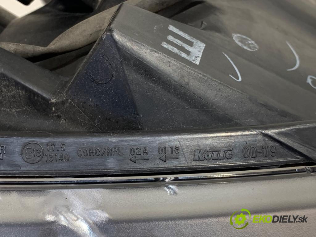 TOYOTA YARIS III liftback 2011 51 kW 1.0 (KSP130_) 998 světlomet pravý přední část