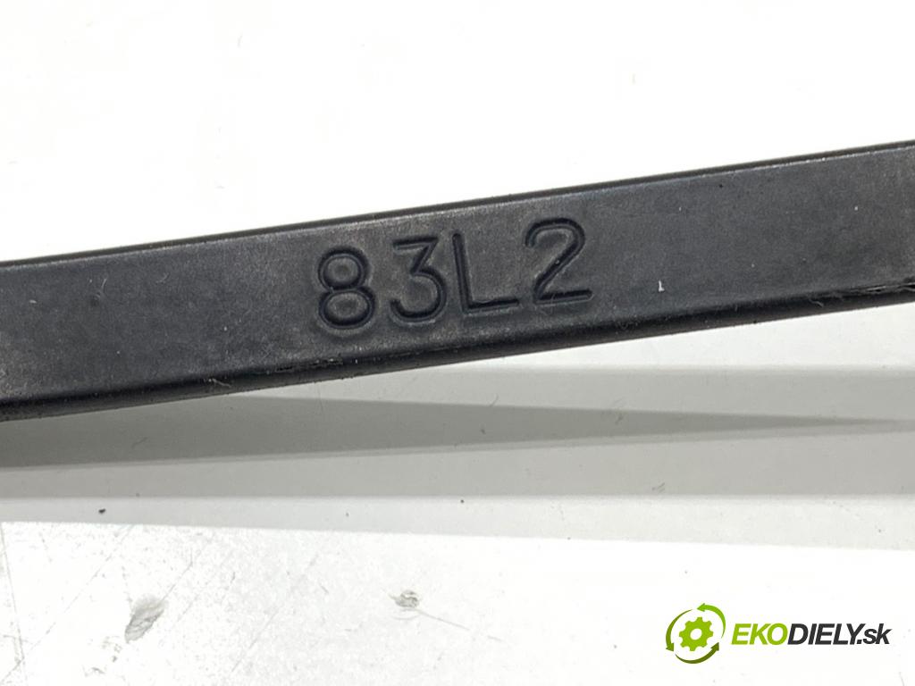 TOYOTA YARIS III liftback 2011 51 kW 1.0 (KSP130_) 998 Rameno stierače predný