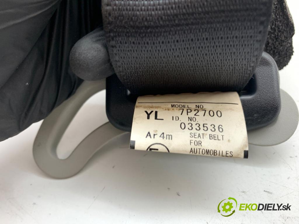 TOYOTA YARIS III liftback 2011 51 kW 1.0 (KSP130_) 998 držák bezpečnost levý zadní část